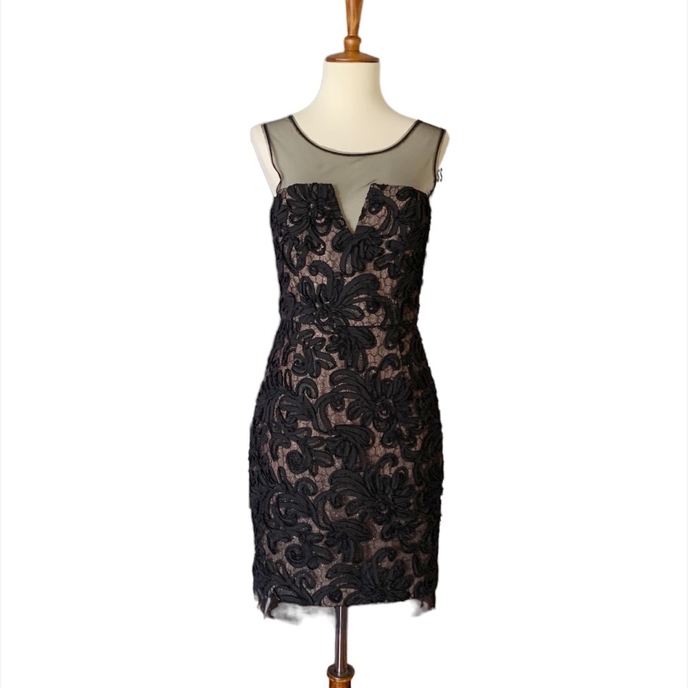 BCBGMAXAZRIA FLORAL MESH SHIFT MINI DRESS‎ 6